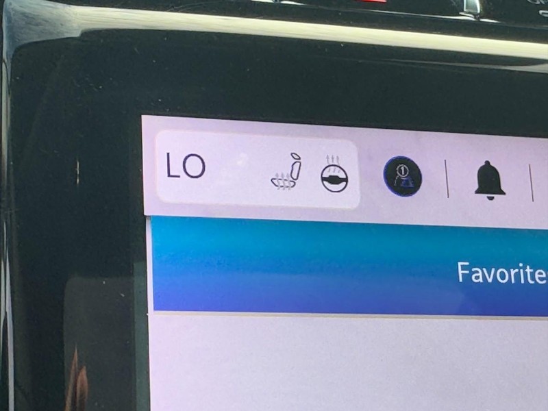 Jeep Grand Cherokee 4xe Vehicle Image 35