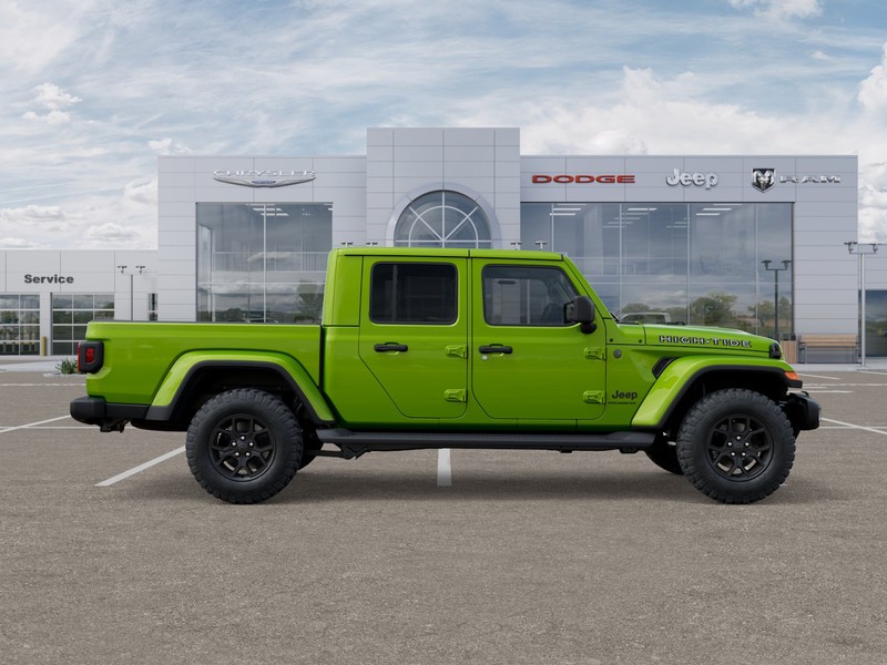 Jeep Gladiator Vehicle Image 24