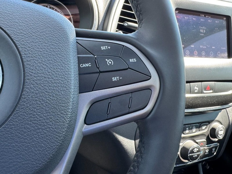 Jeep Cherokee Vehicle Image 27