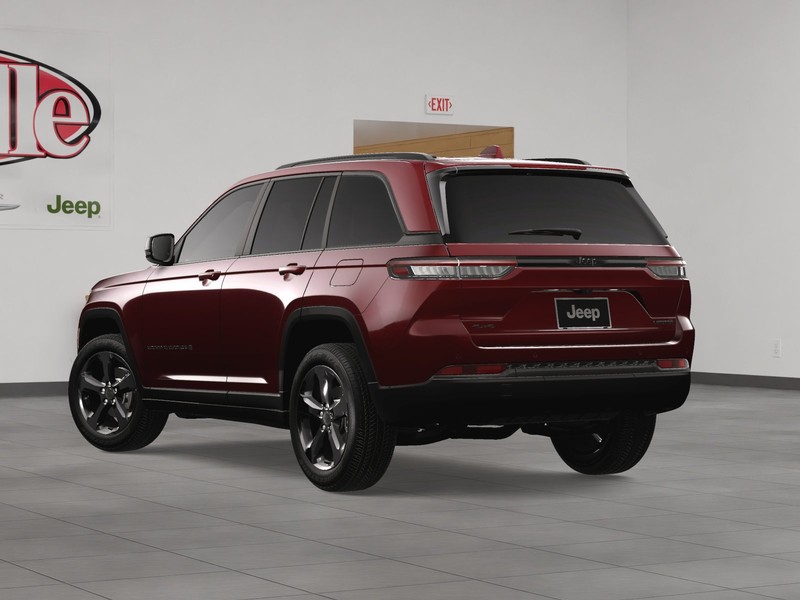 Jeep Grand Cherokee Vehicle Image 04