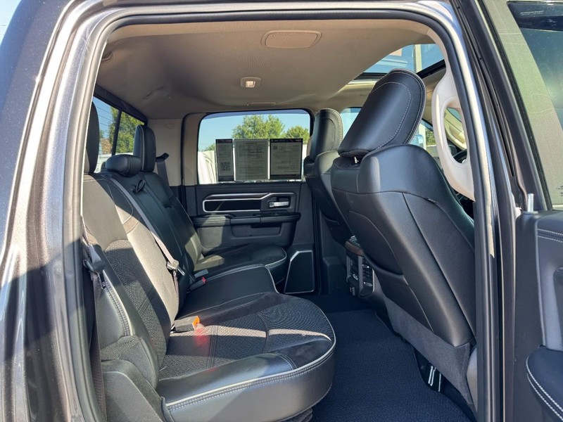 Ram 3500 Vehicle Image 21