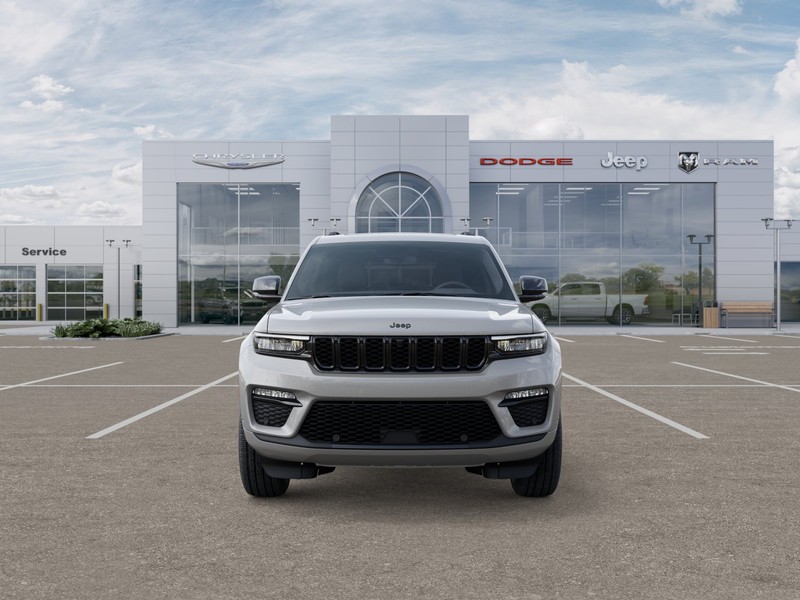 Jeep Grand Cherokee Vehicle Image 08
