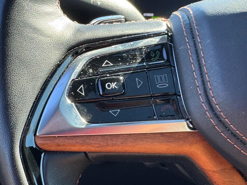 Jeep Grand Cherokee 4xe Vehicle Image 31