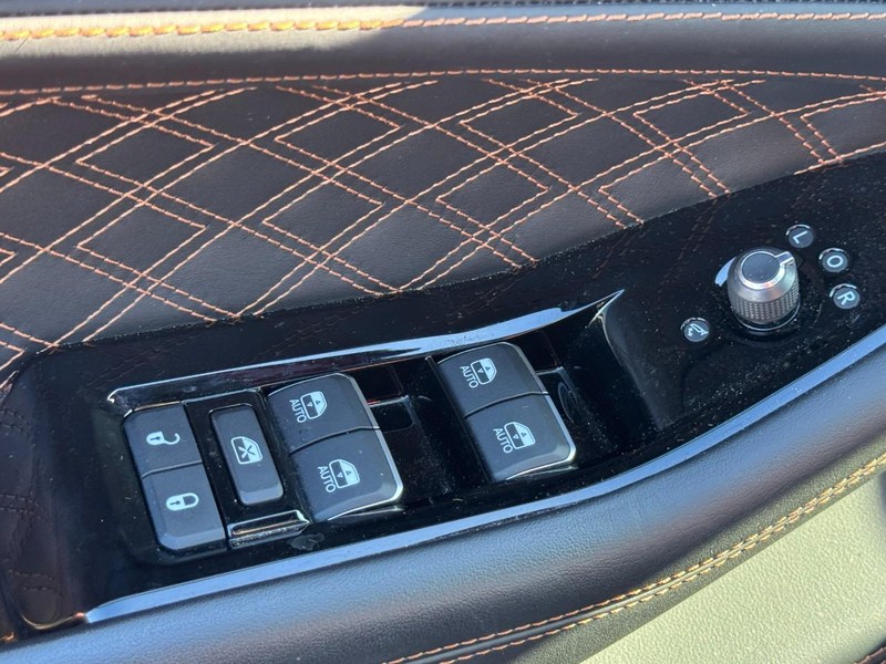 Jeep Grand Cherokee 4xe Vehicle Image 40