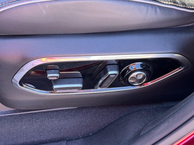 Jeep Grand Cherokee 4xe Vehicle Image 41