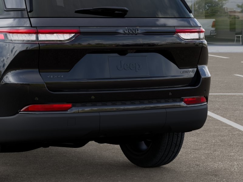 Jeep Grand Cherokee Vehicle Image 16
