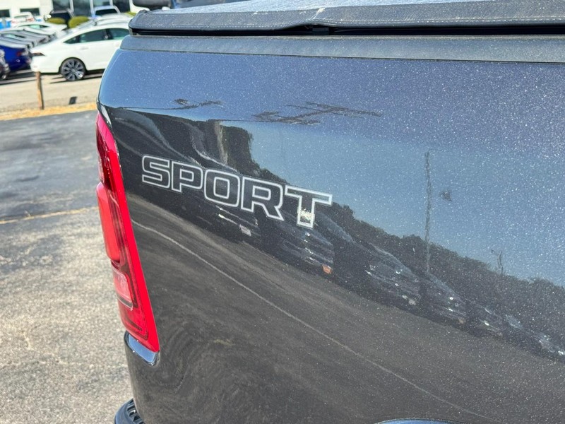 Ram 1500 Vehicle Image 21