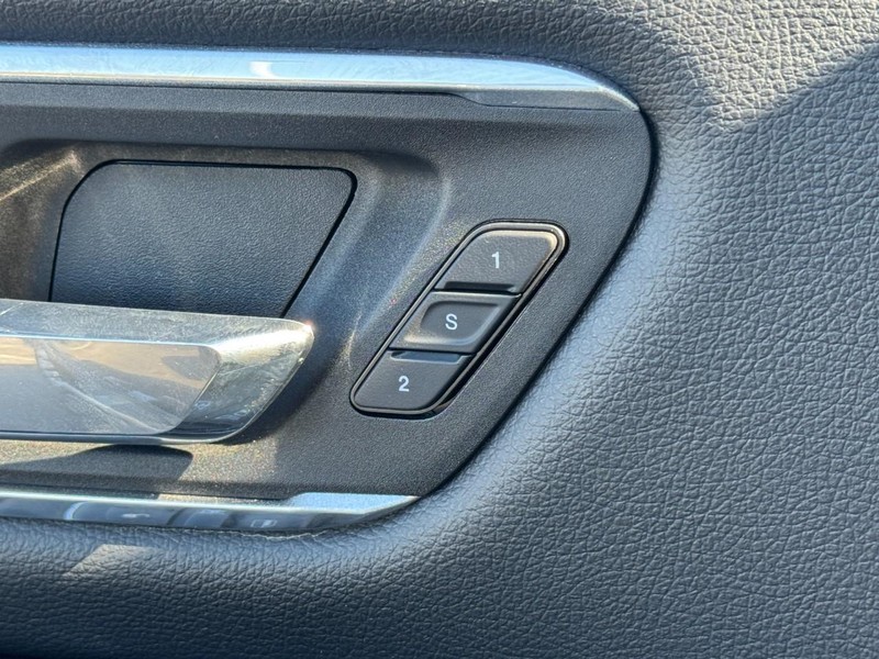 Ram 1500 Vehicle Image 32