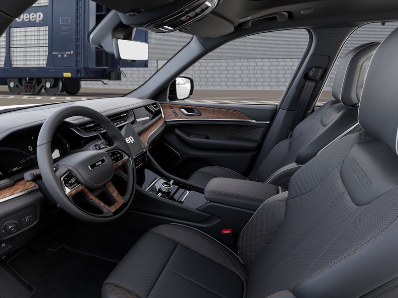 Jeep Grand Cherokee Vehicle Image 25