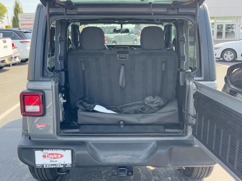 Jeep Wrangler Vehicle Image 16