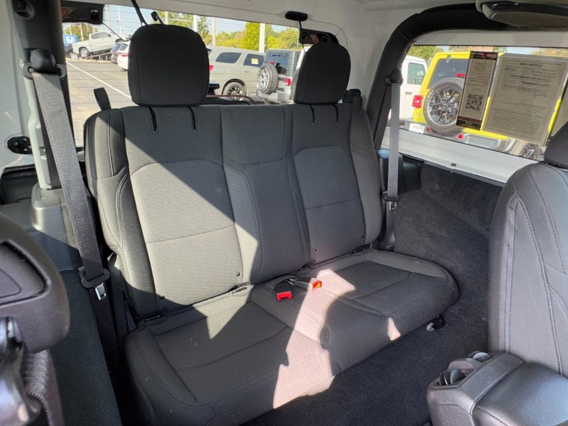 Jeep Wrangler Vehicle Image 18