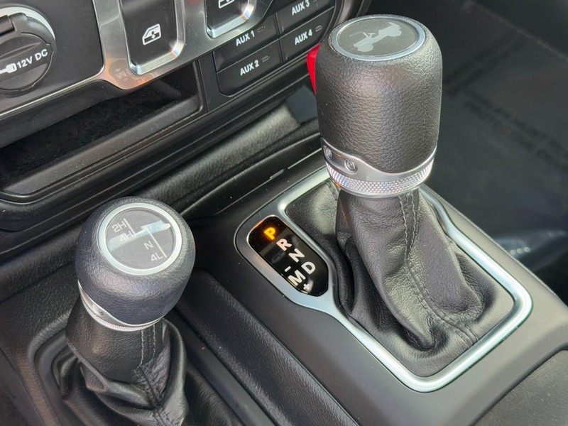 Jeep Wrangler Vehicle Image 29