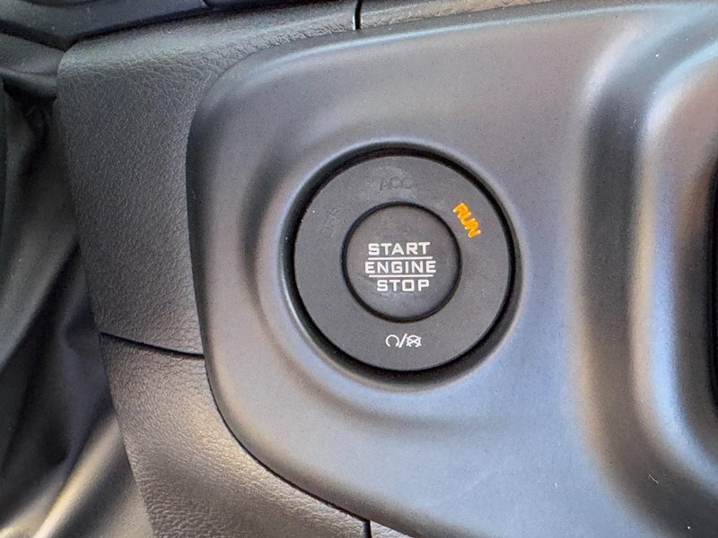 Jeep Wrangler Vehicle Image 32