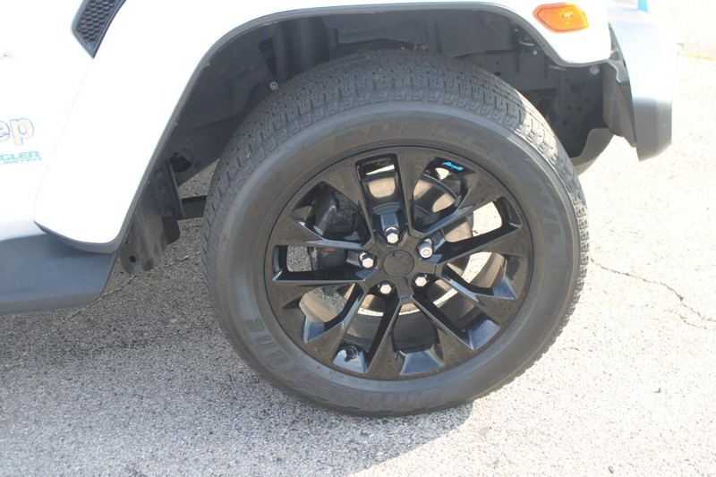Jeep Wrangler 4xe Vehicle Image 17