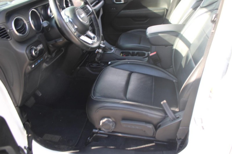 Jeep Wrangler 4xe Vehicle Image 21