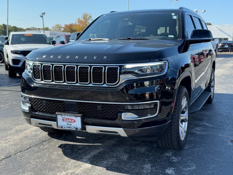 Jeep Wagoneer Vehicle Image 09