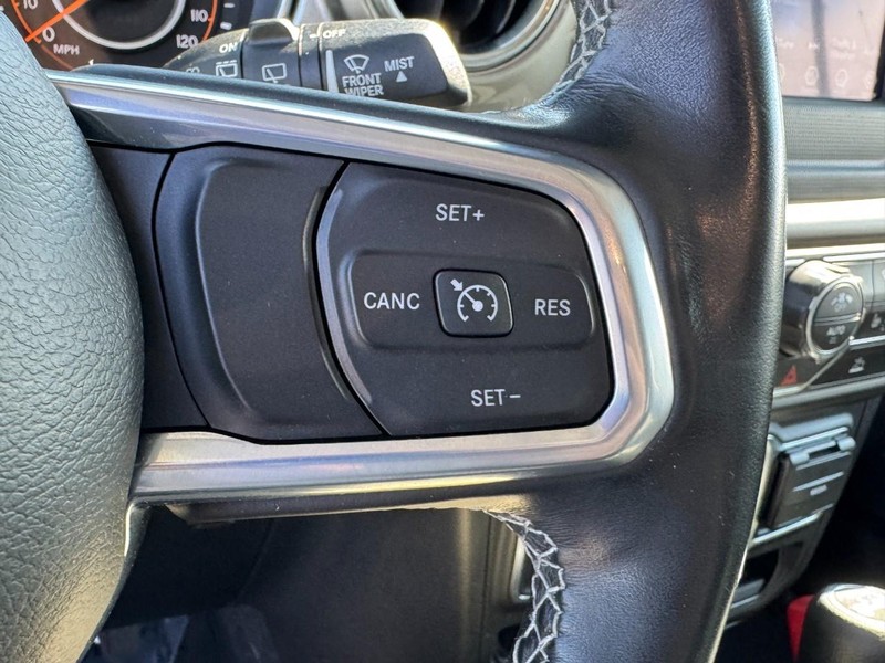 Jeep Wrangler Vehicle Image 24