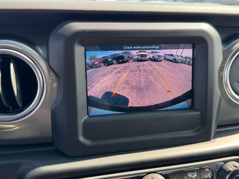 Jeep Wrangler Vehicle Image 31