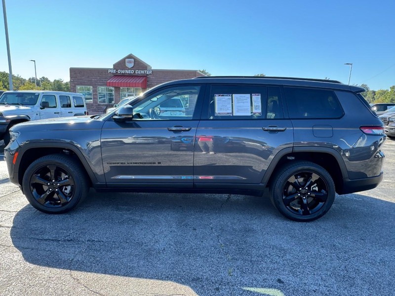 Jeep Grand Cherokee L Vehicle Image 08