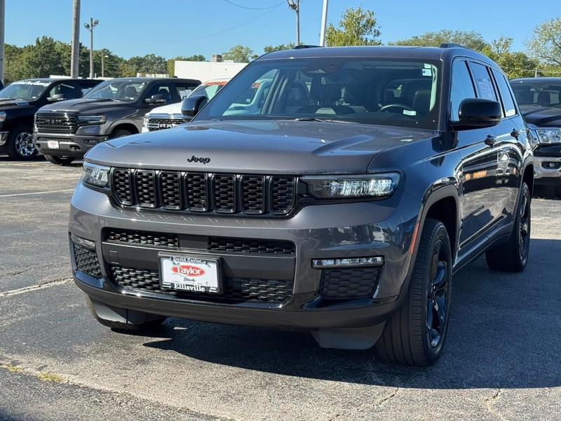 Jeep Grand Cherokee L Vehicle Image 10
