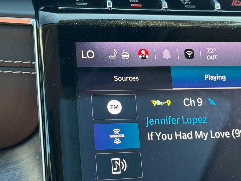 Jeep Grand Cherokee L Vehicle Image 36