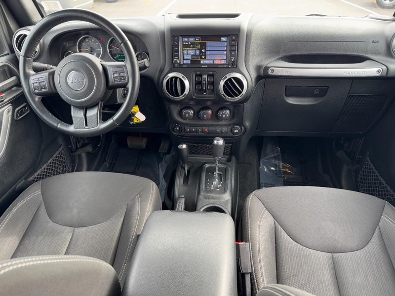 Jeep Wrangler Unlimited Vehicle Image 19