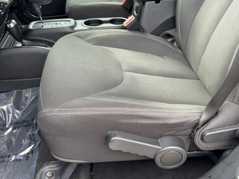 Jeep Wrangler Unlimited Vehicle Image 33