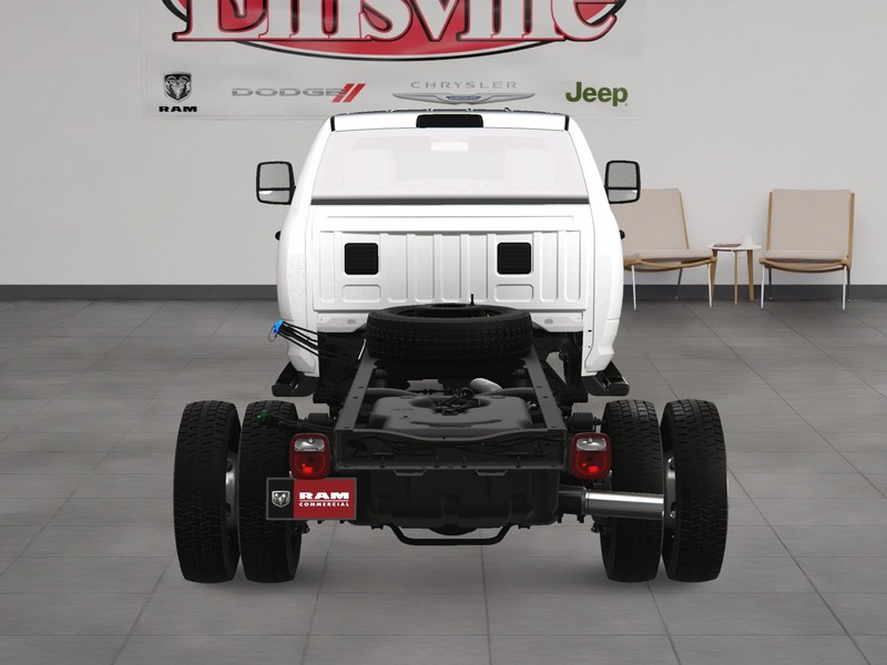 Ram 5500 Chassis Cab Vehicle Image 13