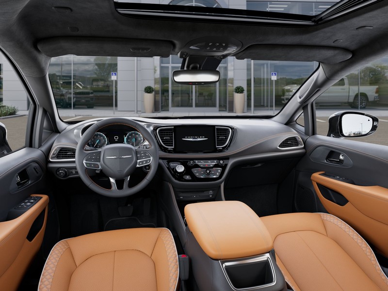 Chrysler Pacifica Vehicle Image 17