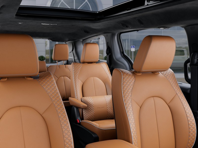 Chrysler Pacifica Vehicle Image 29