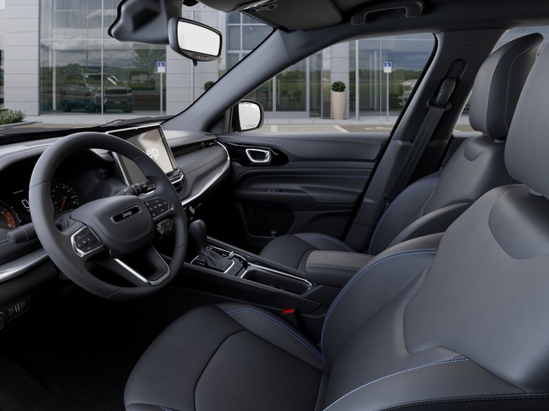 Jeep Compass Vehicle Image 25