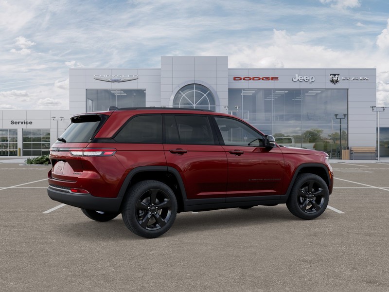 Jeep Grand Cherokee Vehicle Image 04