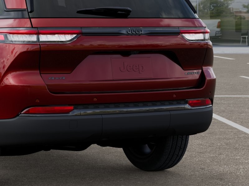 Jeep Grand Cherokee Vehicle Image 16