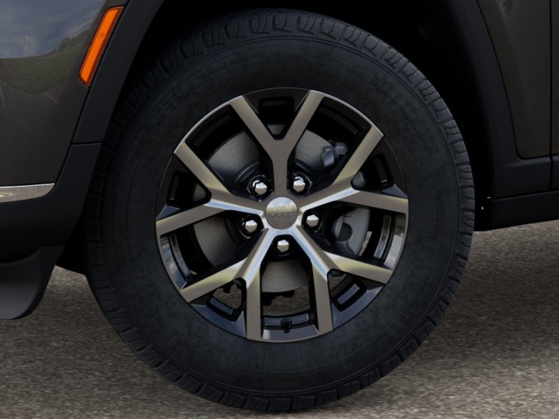 Jeep Grand Cherokee L Vehicle Image 11