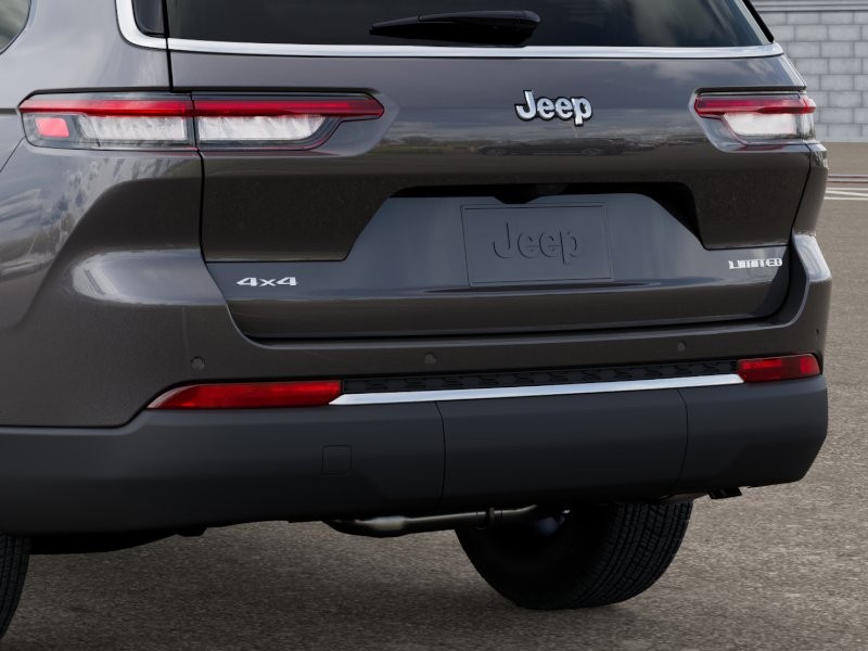 Jeep Grand Cherokee L Vehicle Image 16