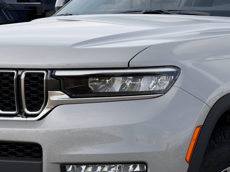 Jeep Grand Cherokee L Vehicle Image 13