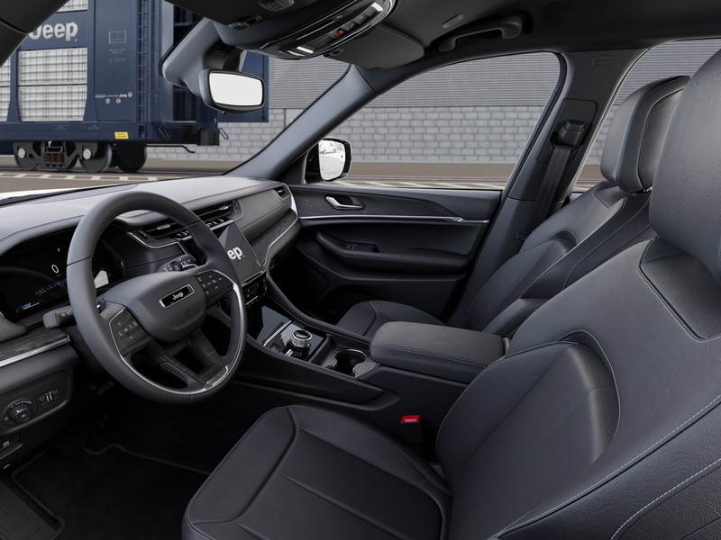 Jeep Grand Cherokee L Vehicle Image 25