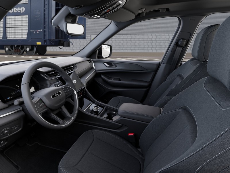 Jeep Grand Cherokee Vehicle Image 25