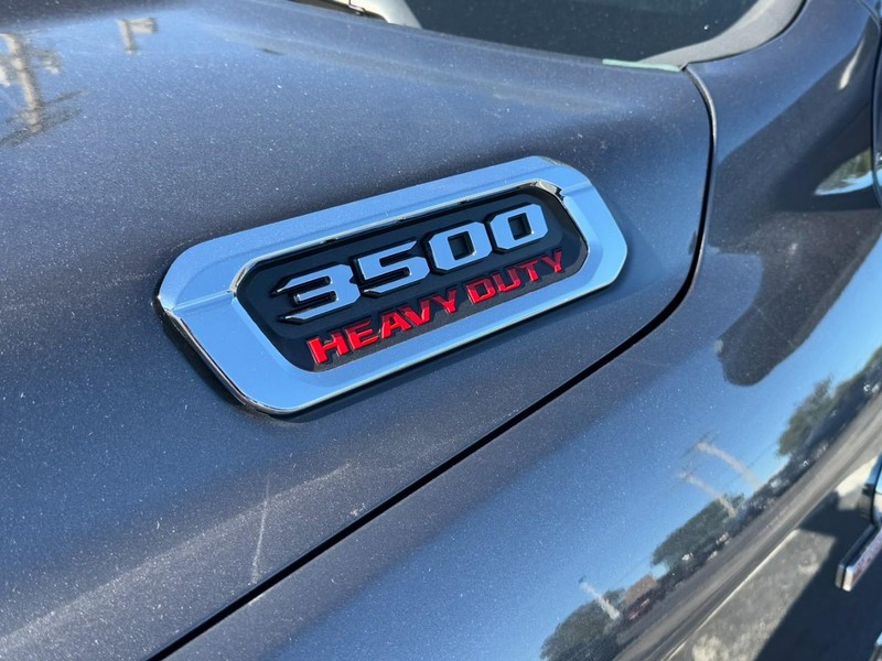 Ram 3500 Vehicle Image 13