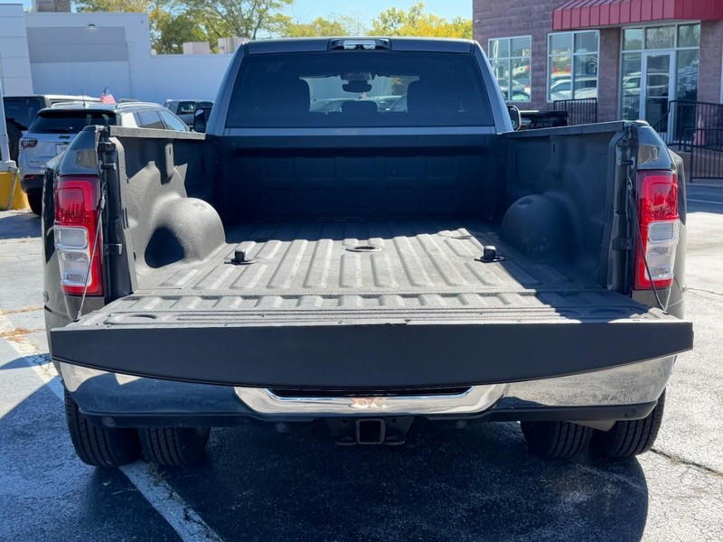 Ram 3500 Vehicle Image 18