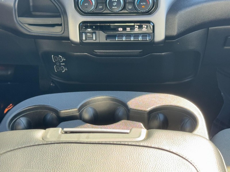 Ram 3500 Vehicle Image 23