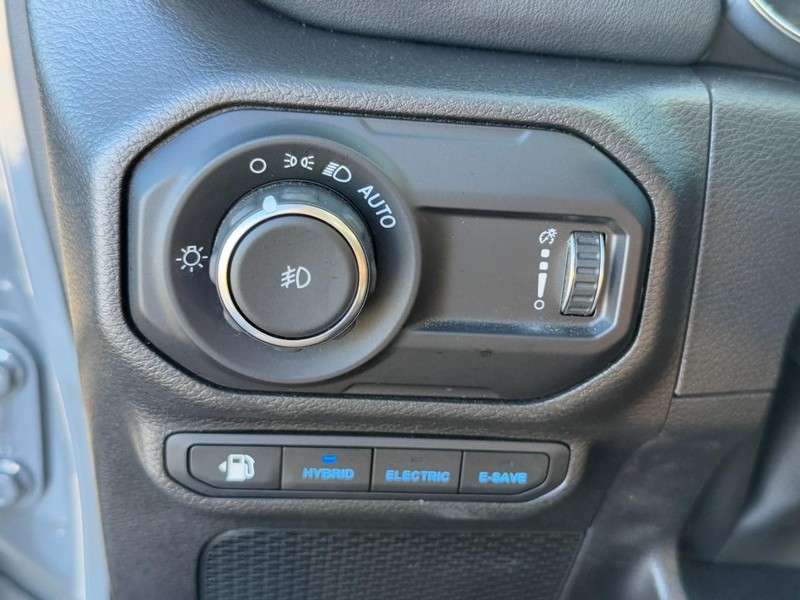 Jeep Wrangler 4xe Vehicle Image 26