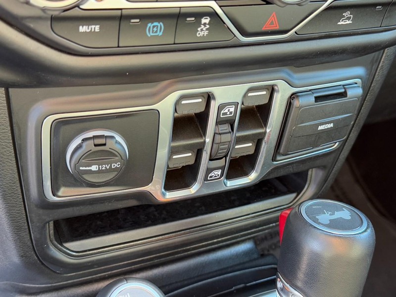 Jeep Wrangler 4xe Vehicle Image 31