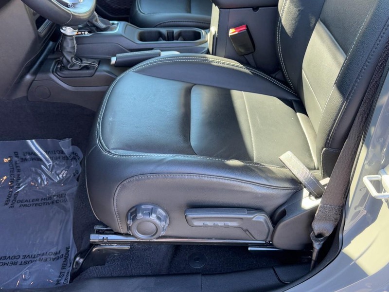 Jeep Wrangler 4xe Vehicle Image 38