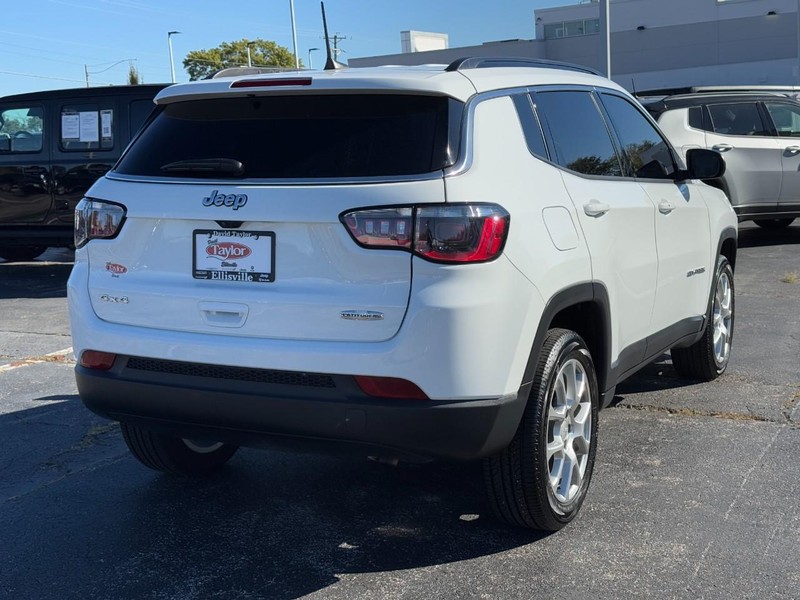 Jeep Compass Vehicle Image 04