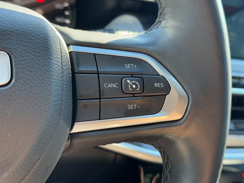 Jeep Compass Vehicle Image 27