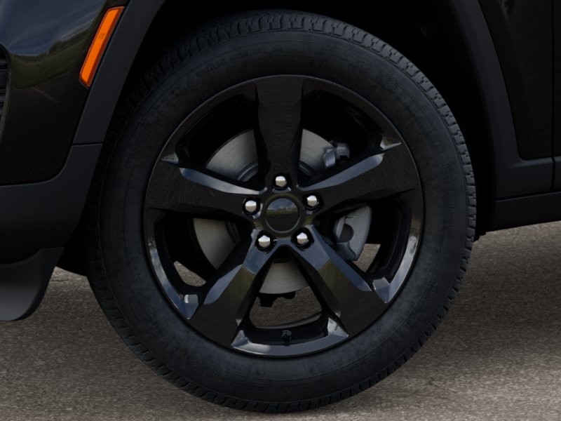 Jeep Grand Cherokee Vehicle Image 11