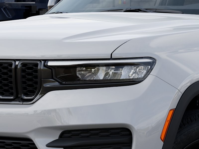 Jeep Grand Cherokee Vehicle Image 13