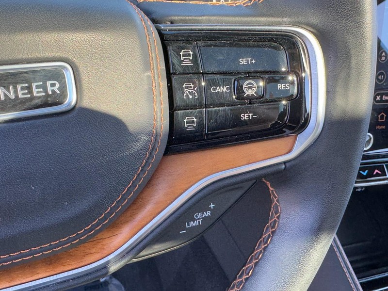 Jeep Grand Wagoneer Vehicle Image 36