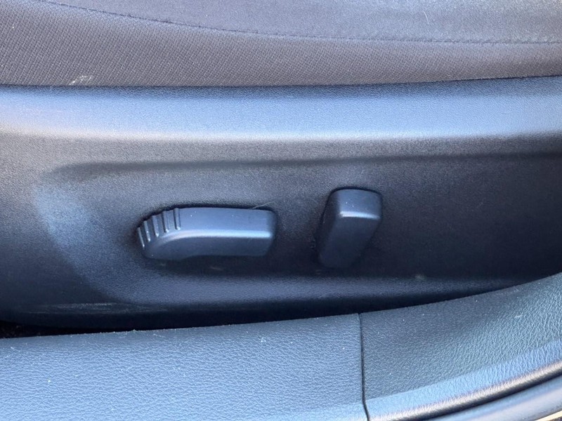 Nissan Altima Vehicle Image 30